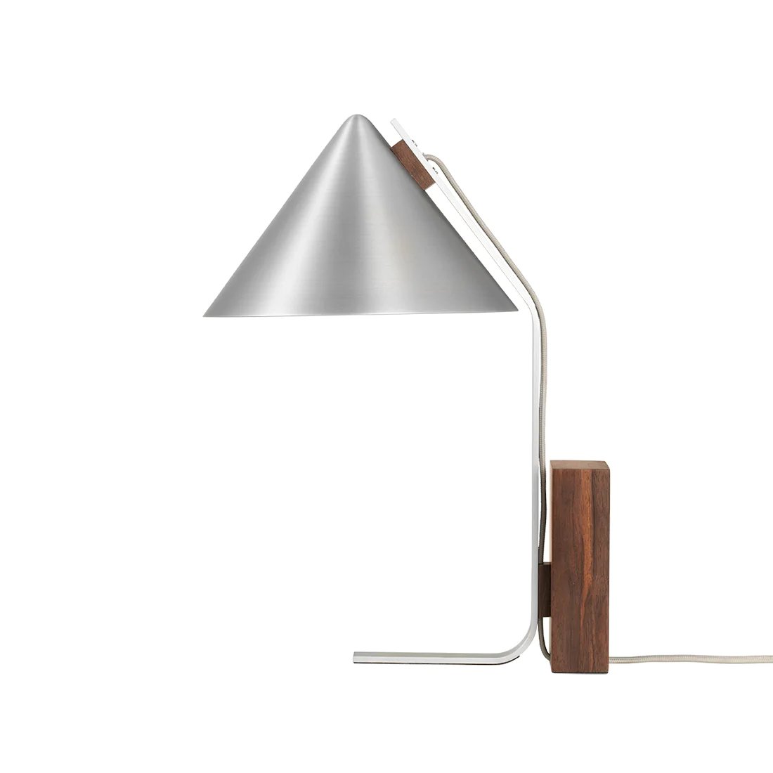 Kristina Dam Studio Cone bordlampe Aluminium-valnøtt