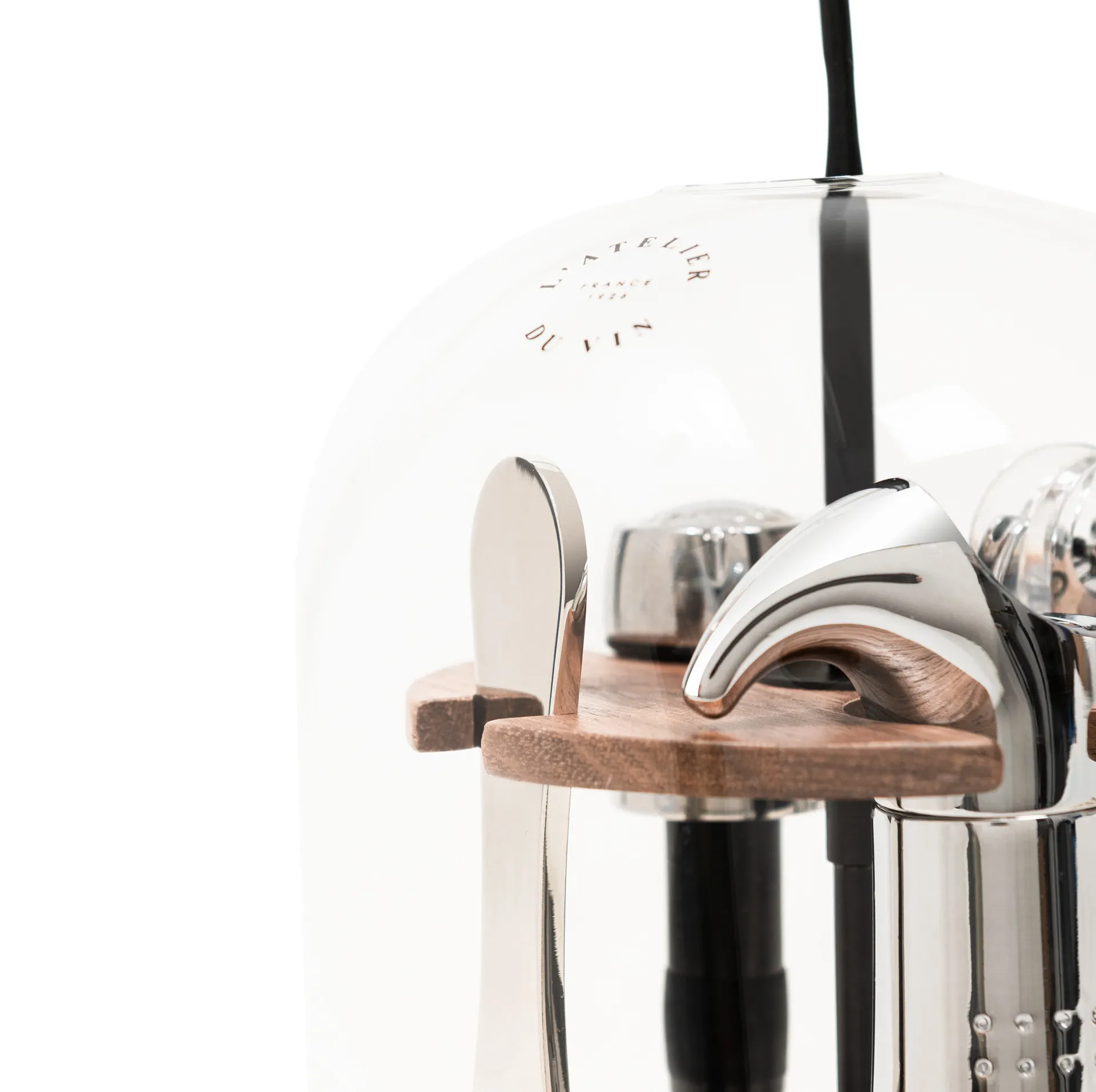 Le globe vinaccessoarer, 5 deler L'Atelier du Vin