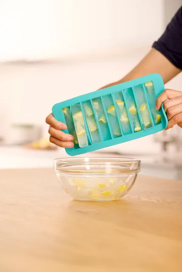 Lékué isbitform i silikon med lokk - Turkis, staver - Lékué