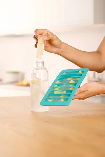 Lékué isbitform i silikon med lokk - Turkis, staver - Lékué