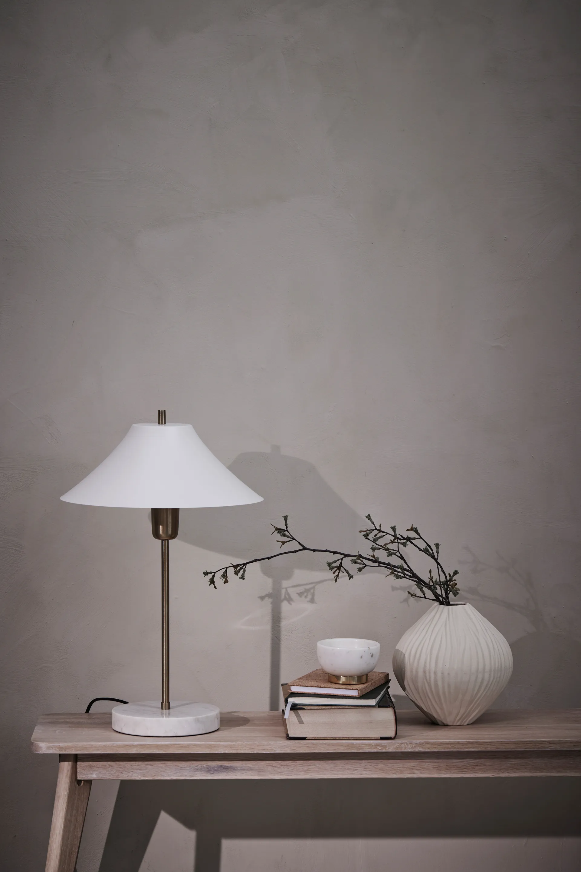 Esmia dekorasjonsvase 21 cm, Off white Lene Bjerre