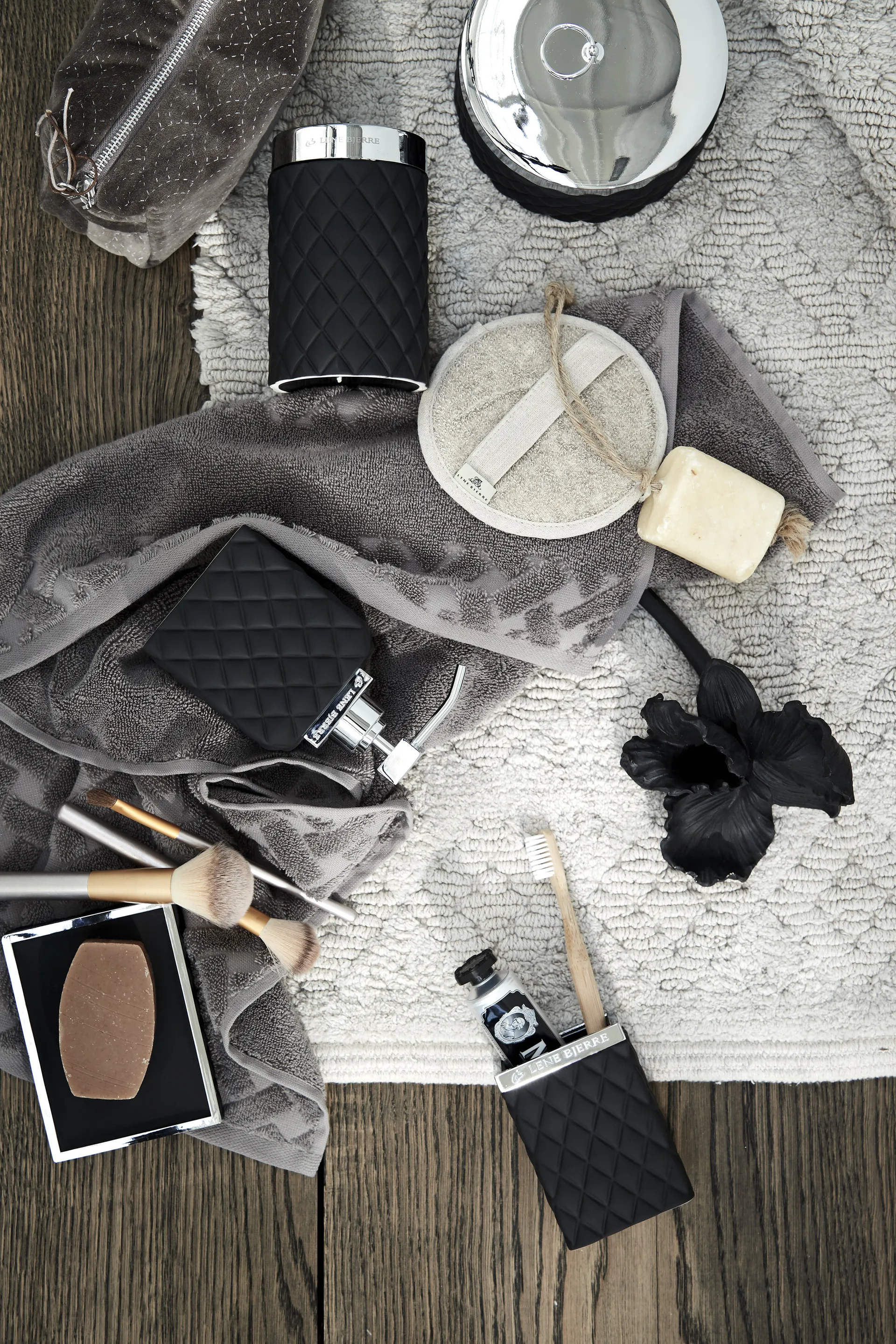 Portia såpedispenser, Svart-sølv Lene Bjerre