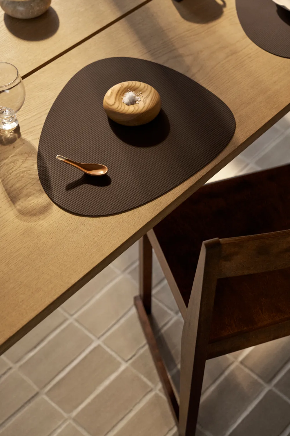 Corduroy bordbrikke curve L, Hazel LIND DNA