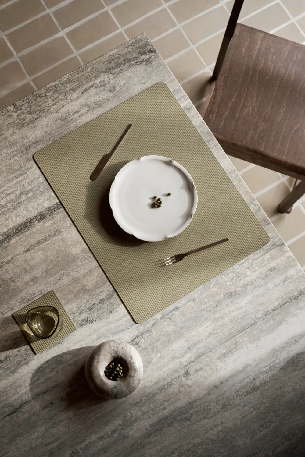 Corduroy bordbrikke square L, Herbal Dust LIND DNA