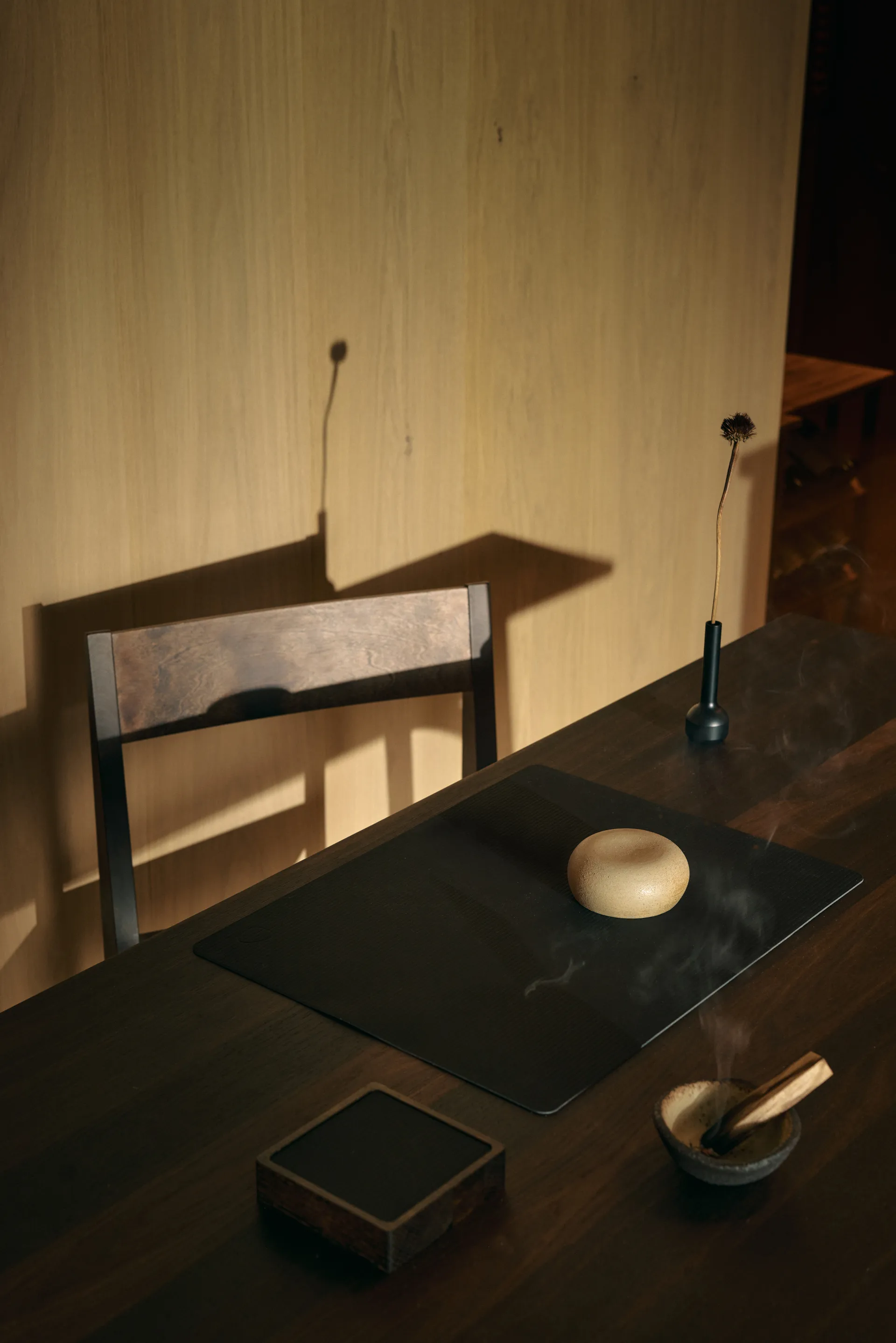 Corduroy glassunderlag square, Black ink LIND DNA