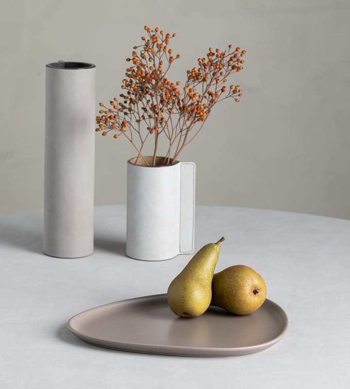 Curve Stoneware tallerken 26x30 cm, Warm grey LIND DNA