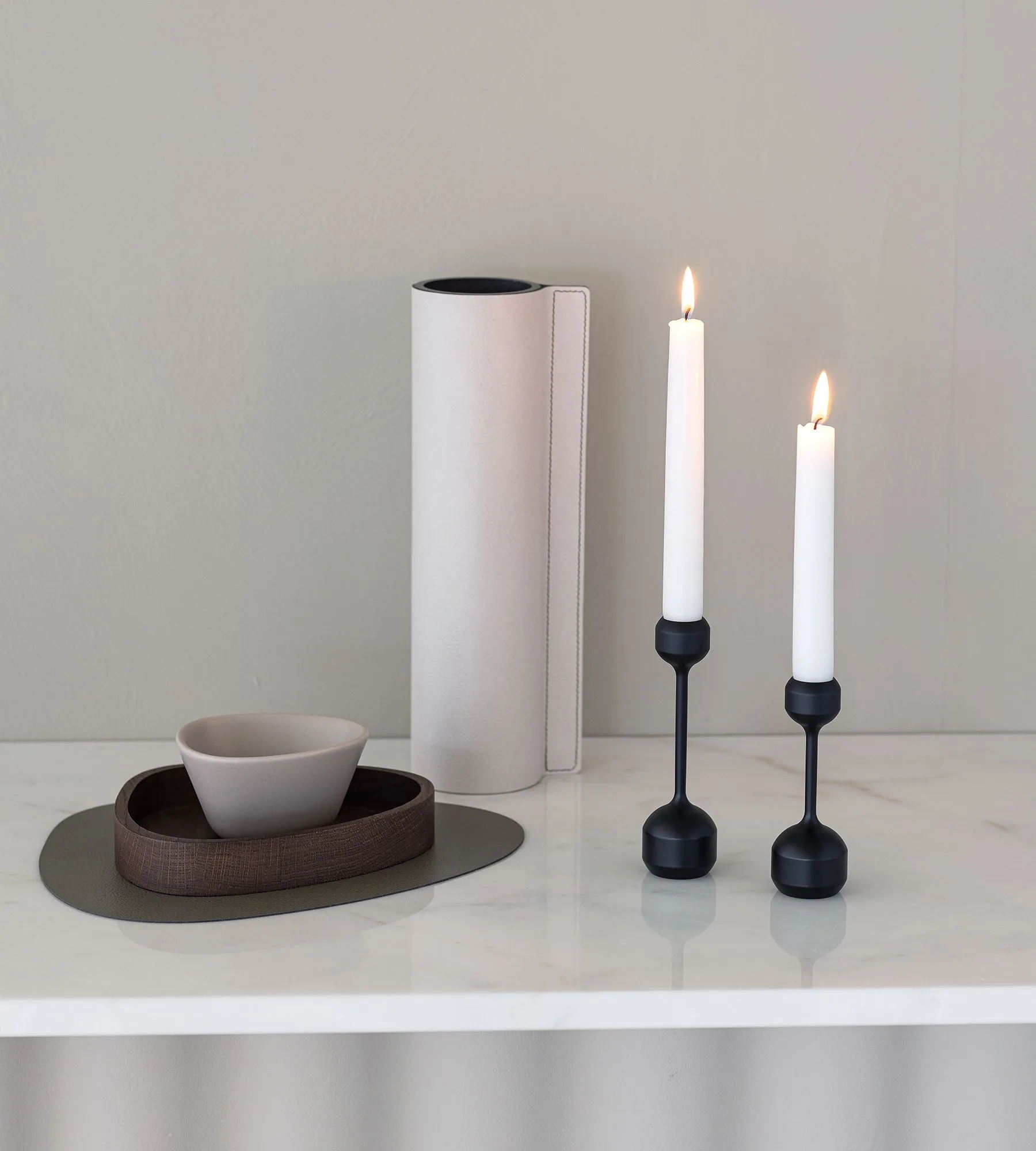 Silhouette lysestake 2 deler, Svart LIND DNA