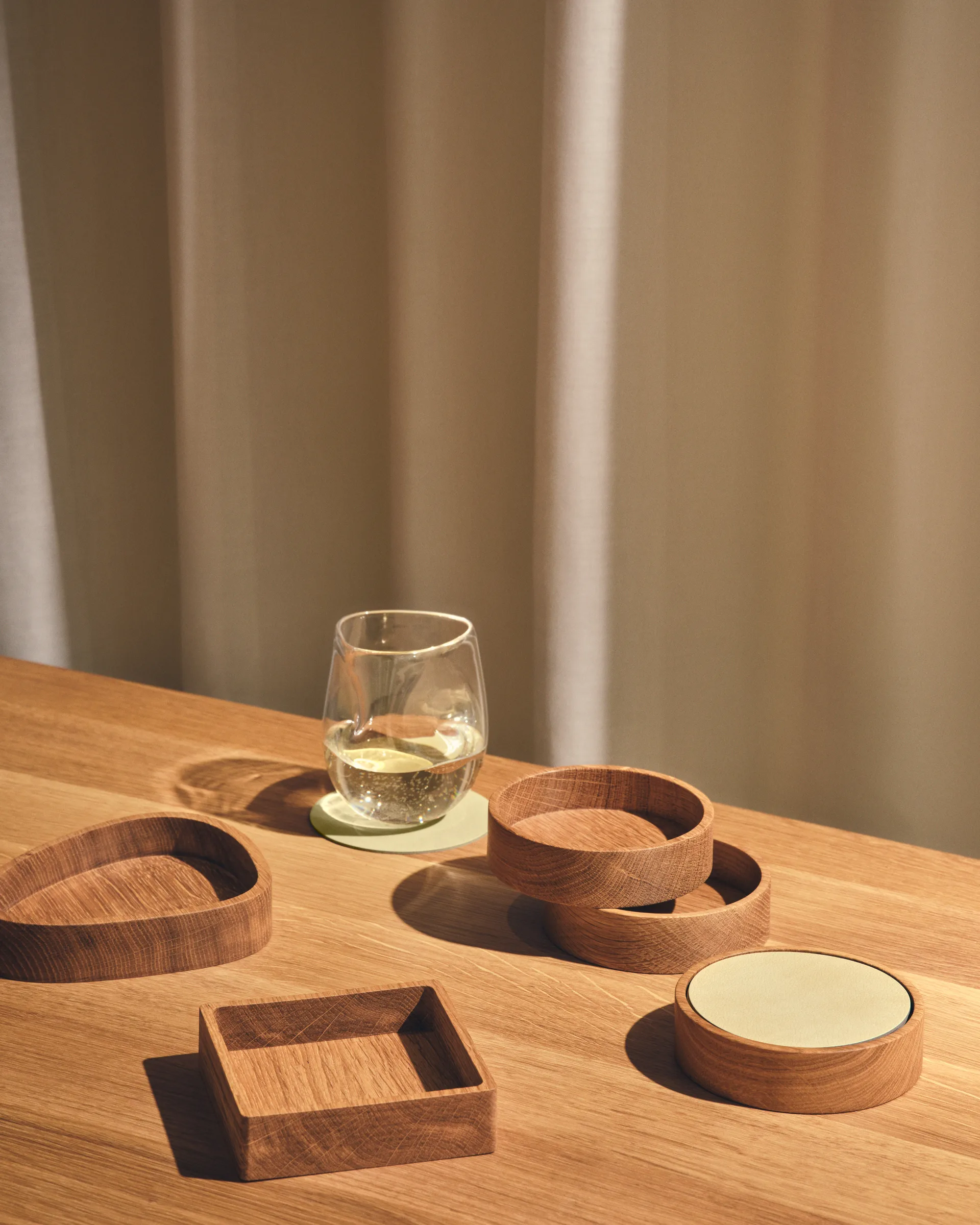 Wood Box oppbevaring til glassunderlag, Nature-oak, square, S LIND DNA