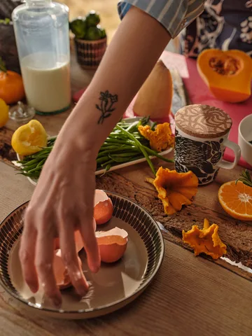 Karhuemo kopp 2,5 dl - Hvit-mørkegrønn - Marimekko