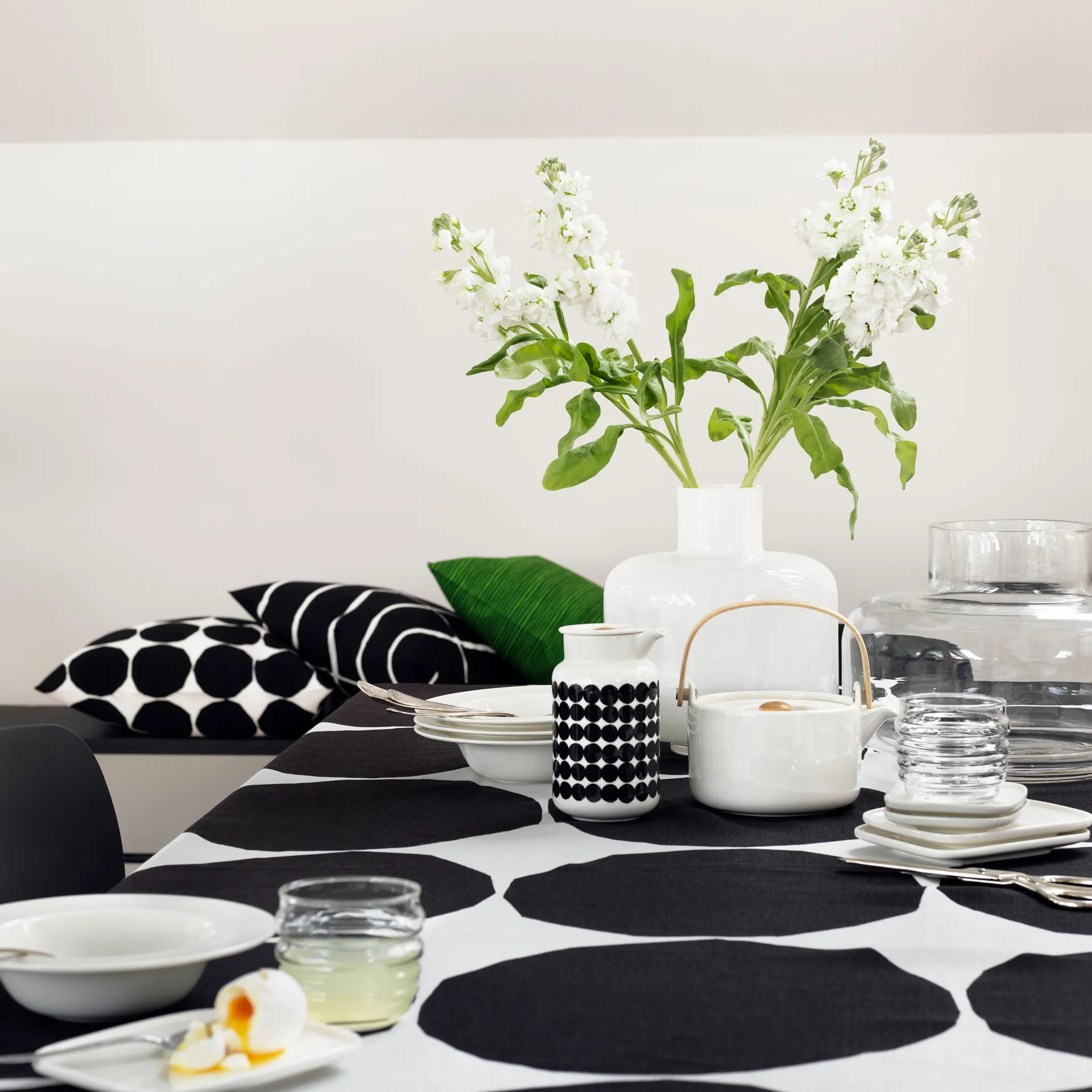 Ming vase, hvit Marimekko