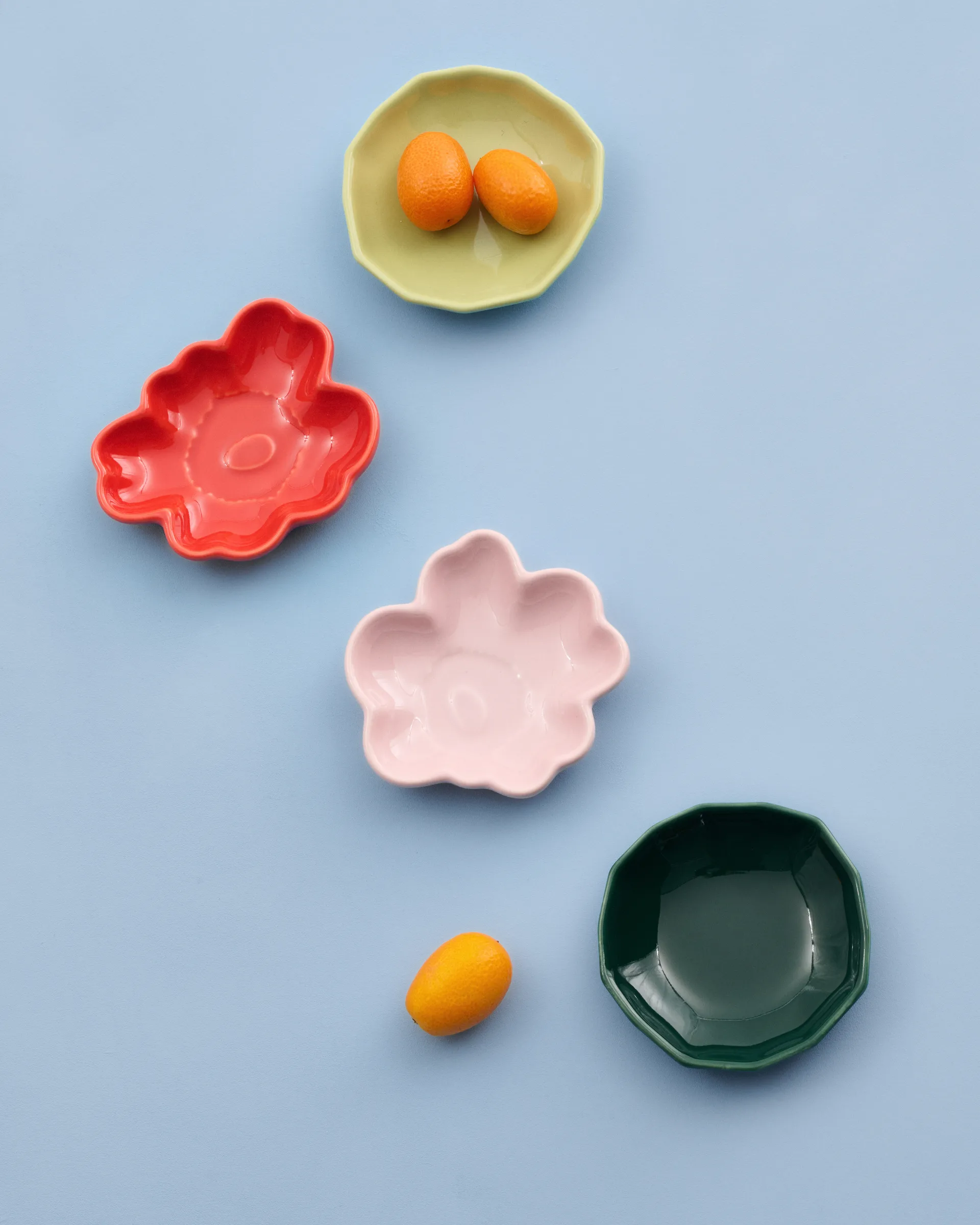 Unikko & kivet shape tallerken 4 deler, Pink-pear-red-dark green Marimekko