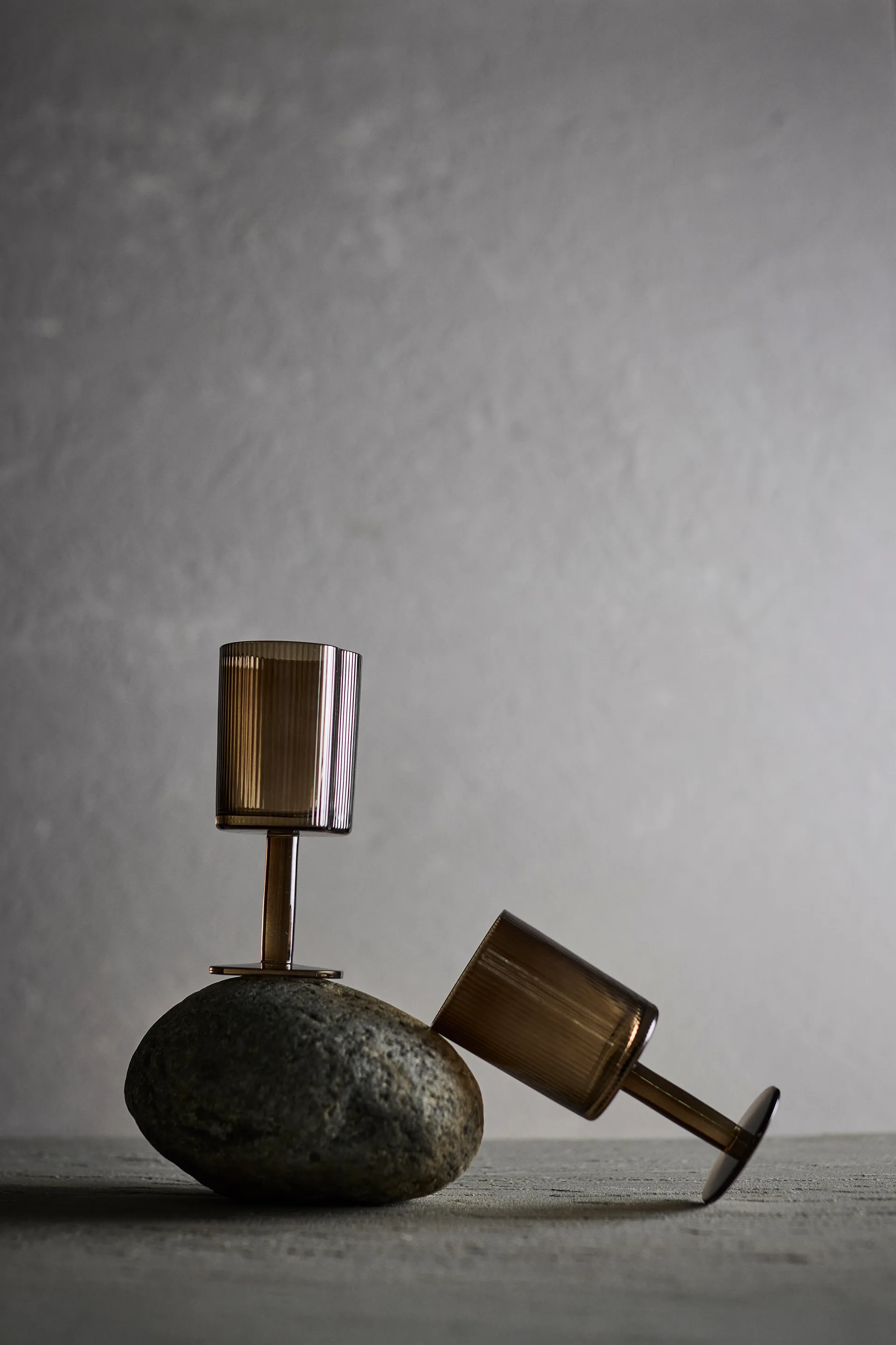 Ripe rødvinsglass 29,5 cl, Smoked brown MUUBS