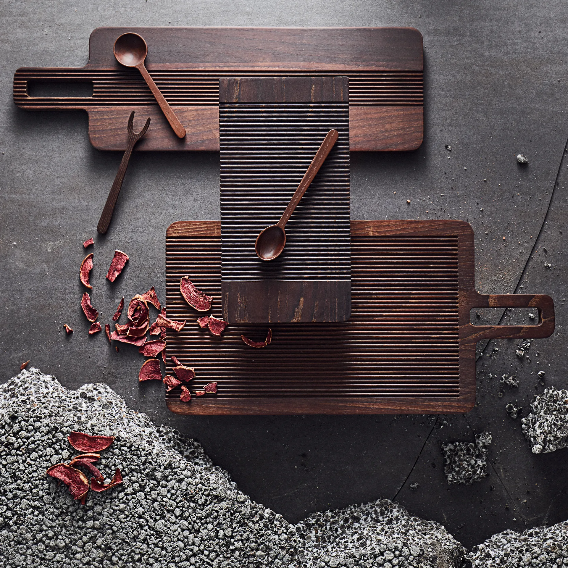 Yami skjærefjøl for brød 22x44 cm, Brun MUUBS