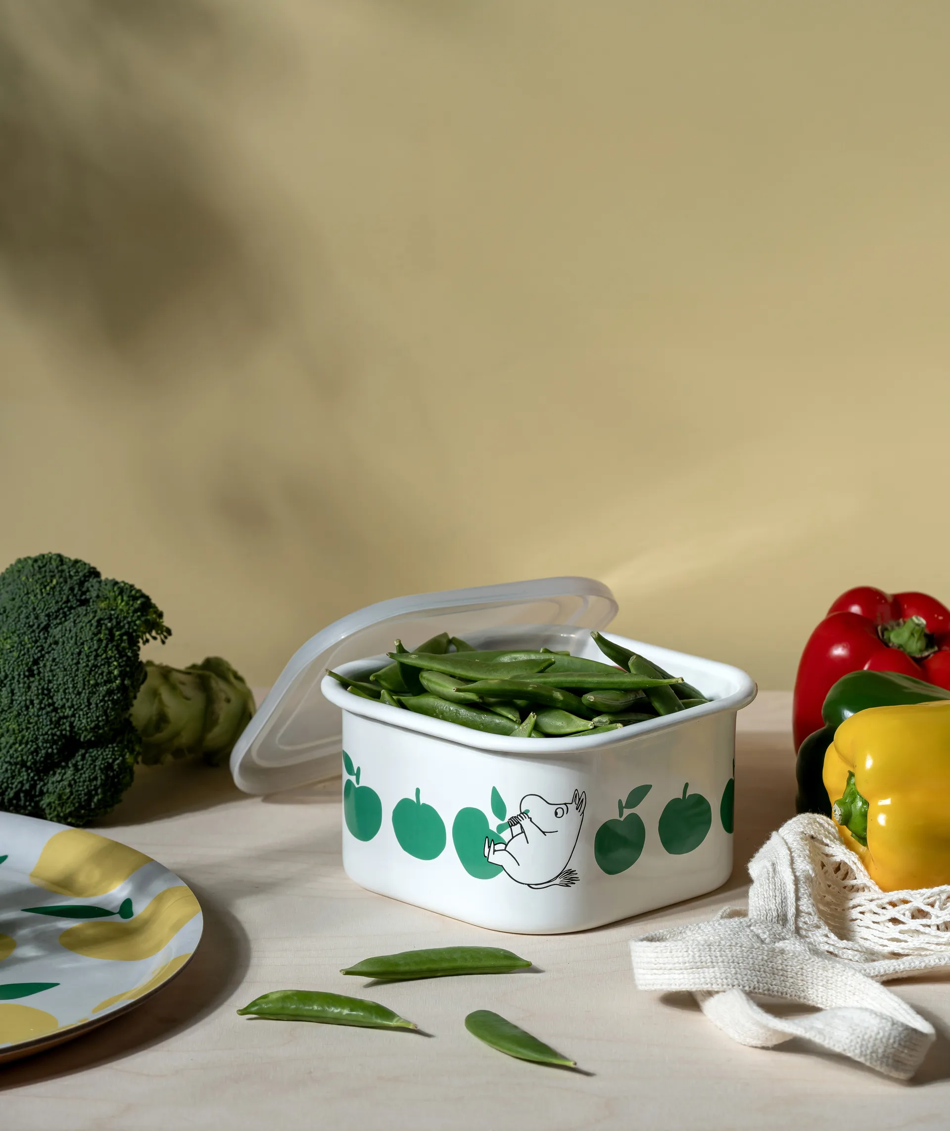 Mumin emaljeboks med lokk 1,5 L, Joyfull Apples-grønn Muurla