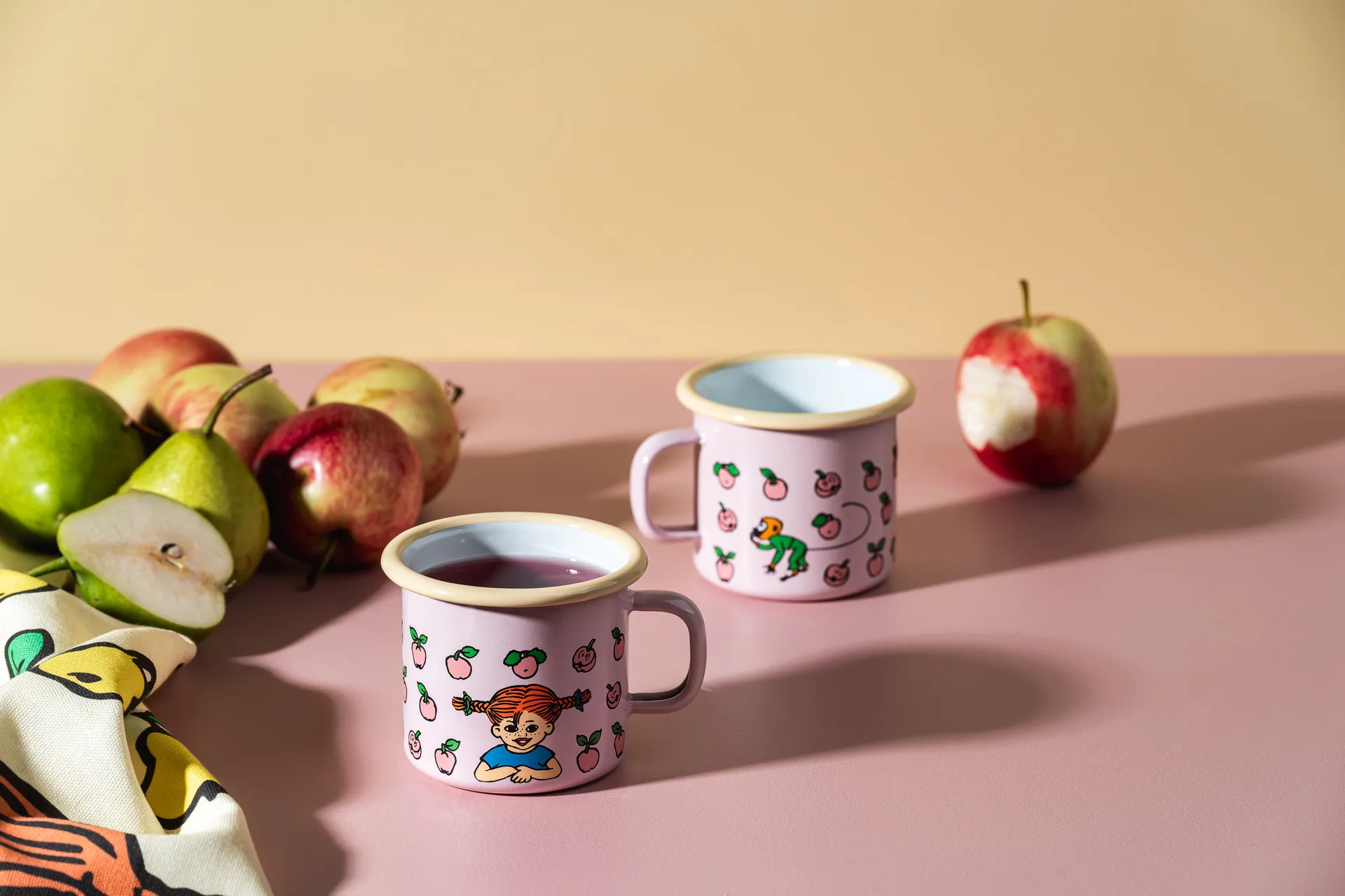 Pippi emaljekrus 2,5 dl, Fruits Muurla