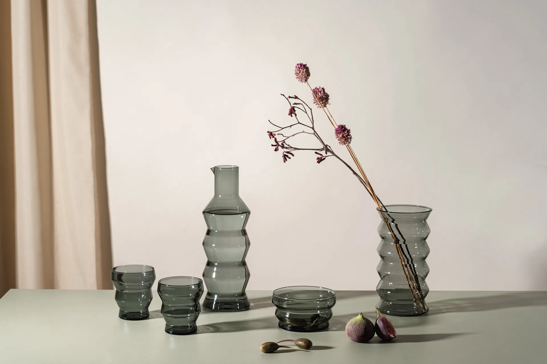 Waves karaff 1,3 L, Grå Muurla