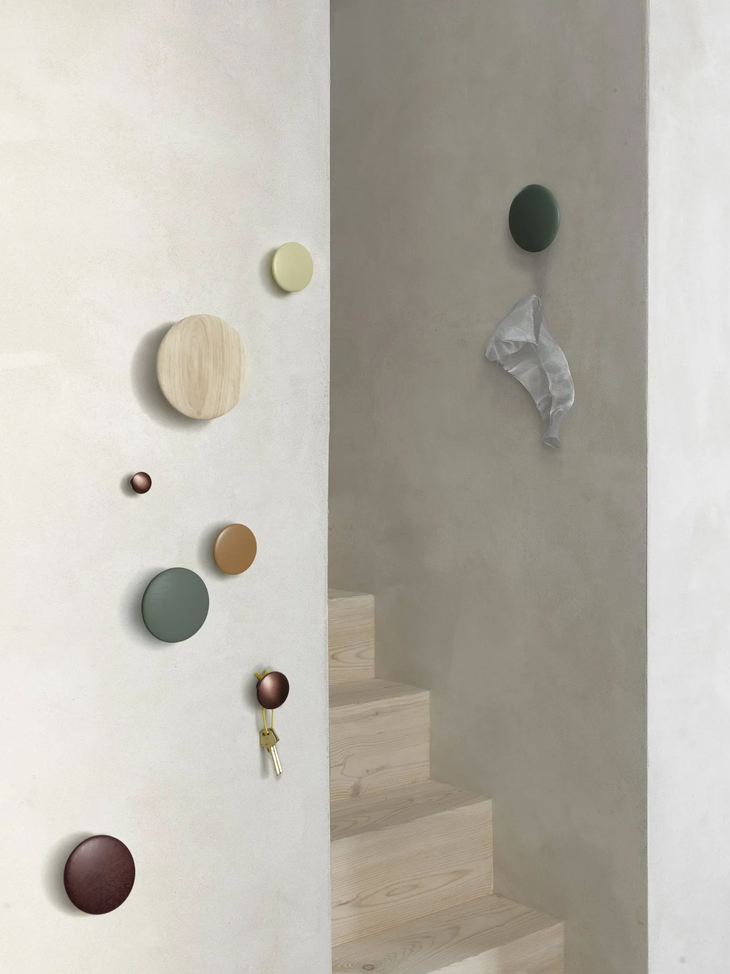 Dots Wood knagg, Brun rød, Ø13 cm Muuto