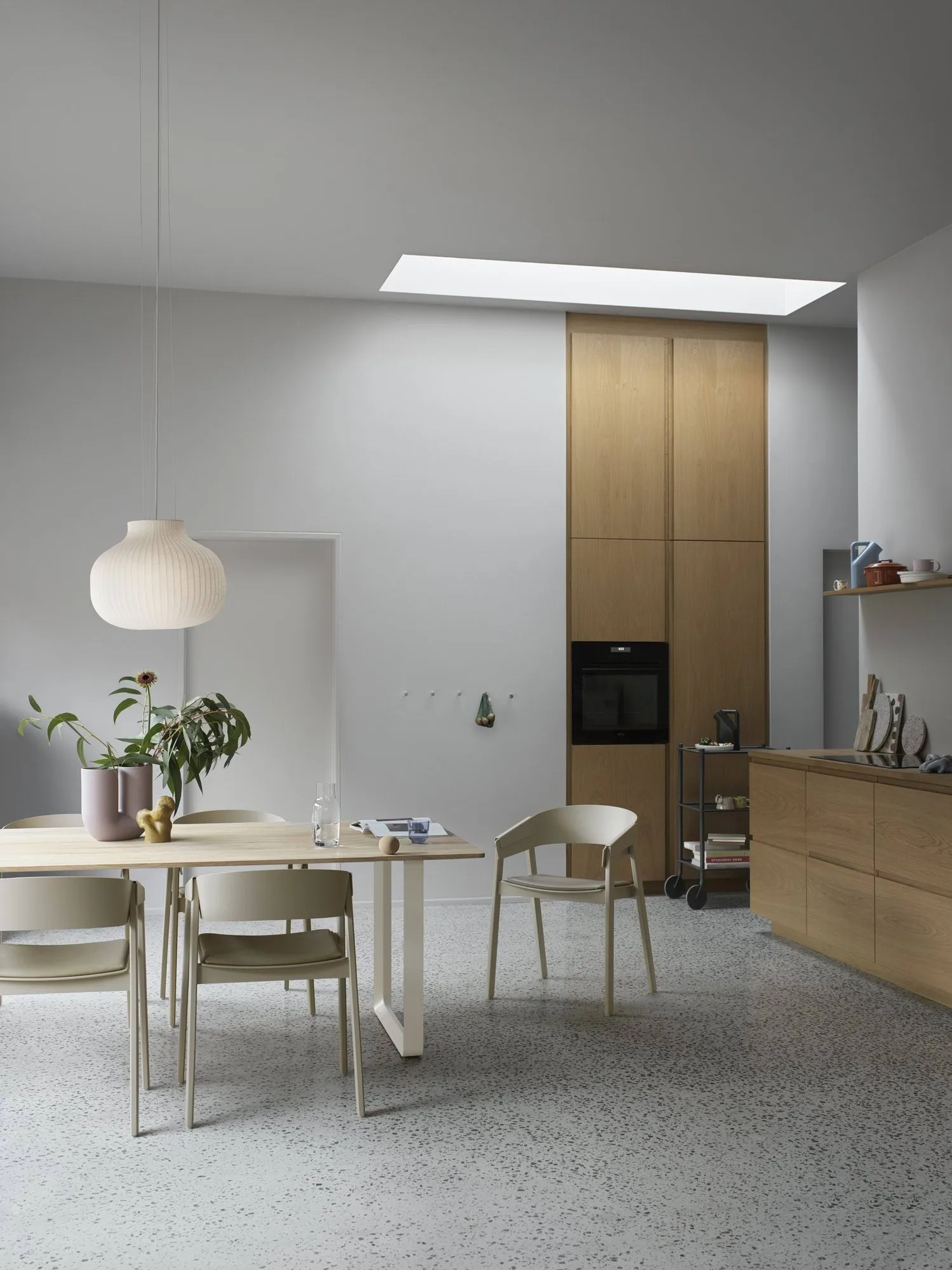 Dots Wood knagg, Brun rød, Ø9 cm Muuto