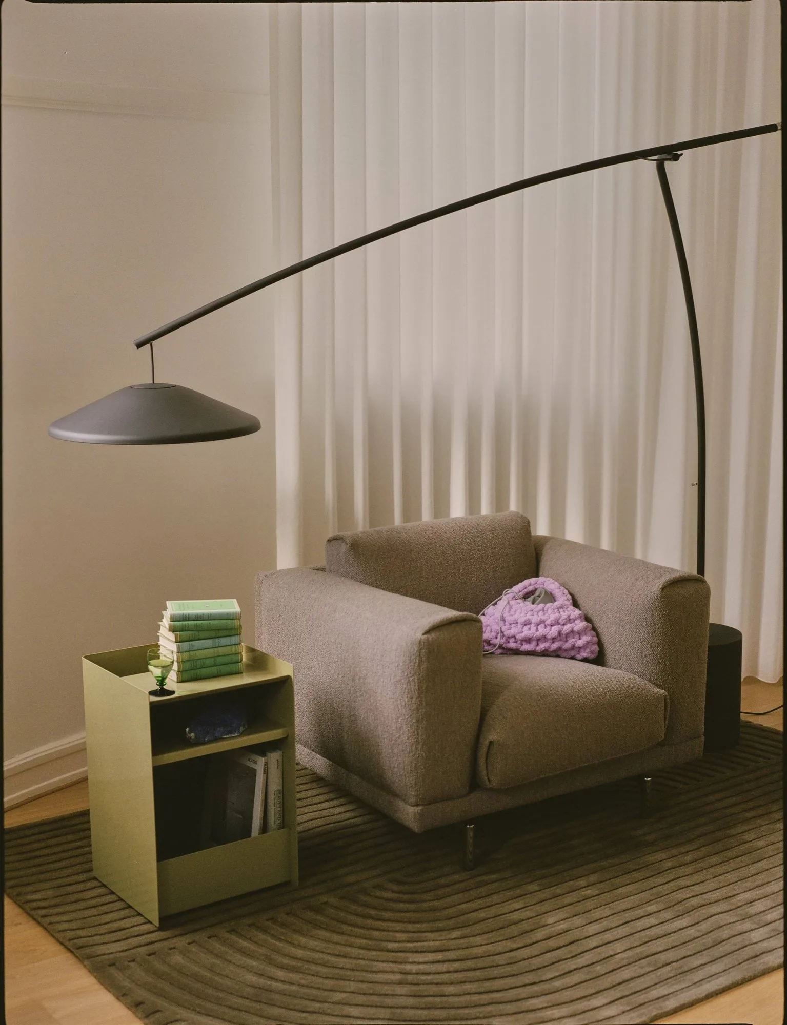 Rest Lounge Chair lenestol, Hearth 6-svarte ben Muuto