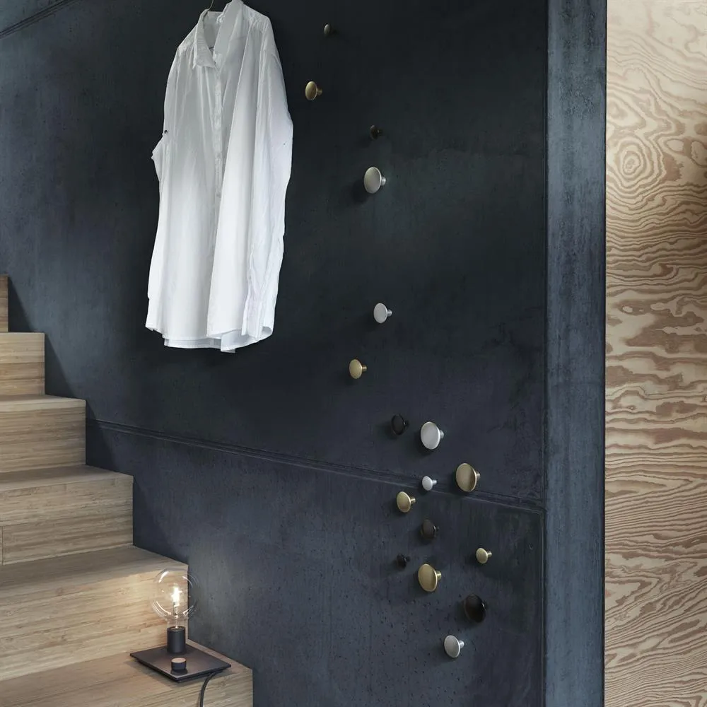 The Dots knagg aluminium, Liten Muuto