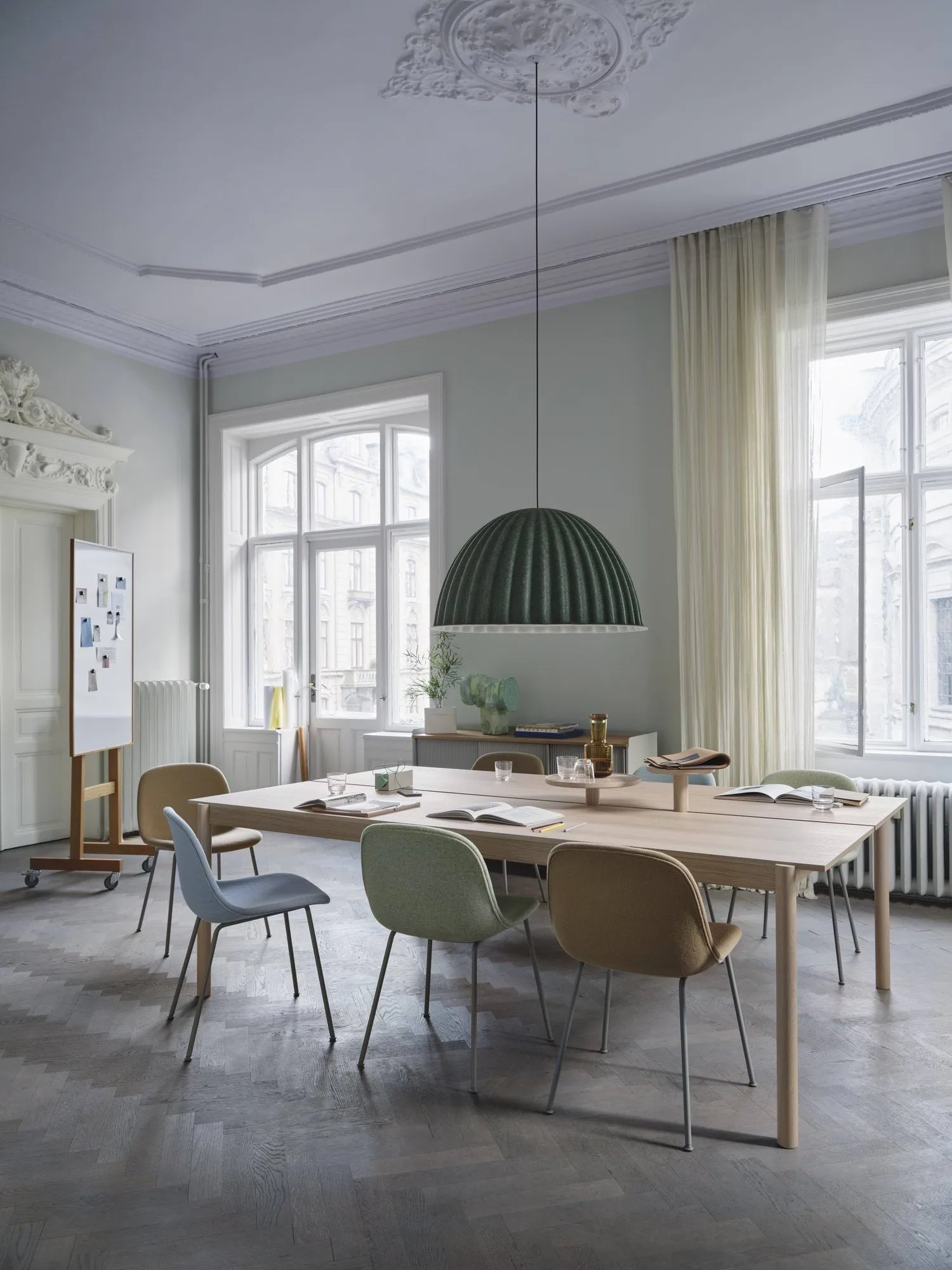 Under the bell taklampe Ø 82 cm, Blue grey Muuto