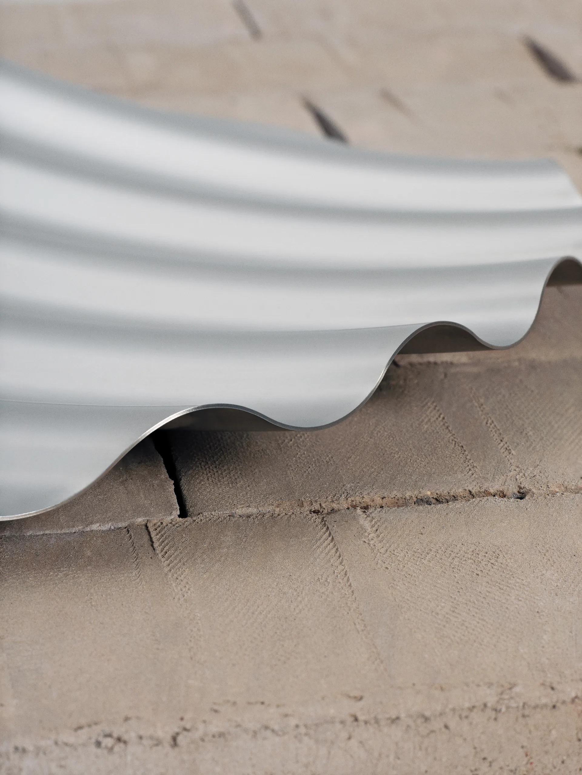 Wave brett Ø 50 cm, Rustfritt stål Muuto