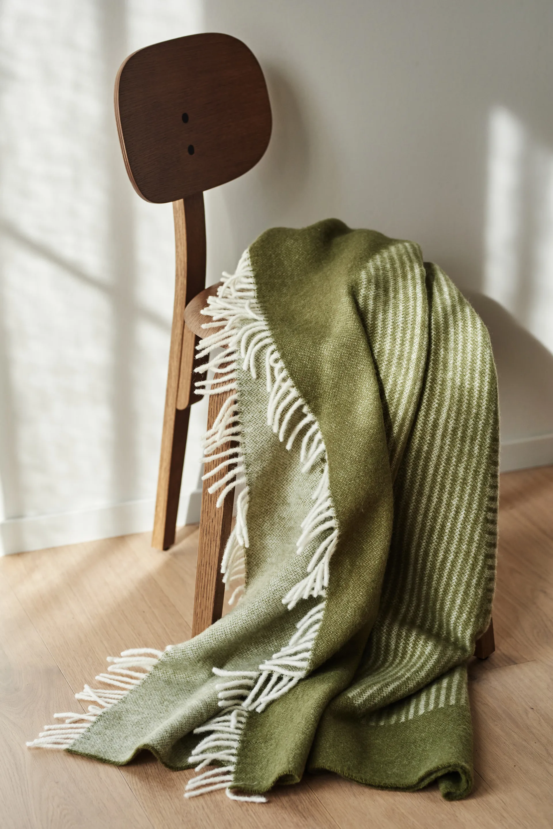 Circles ullpledd 130 x 185 cm, Grønn NJRD