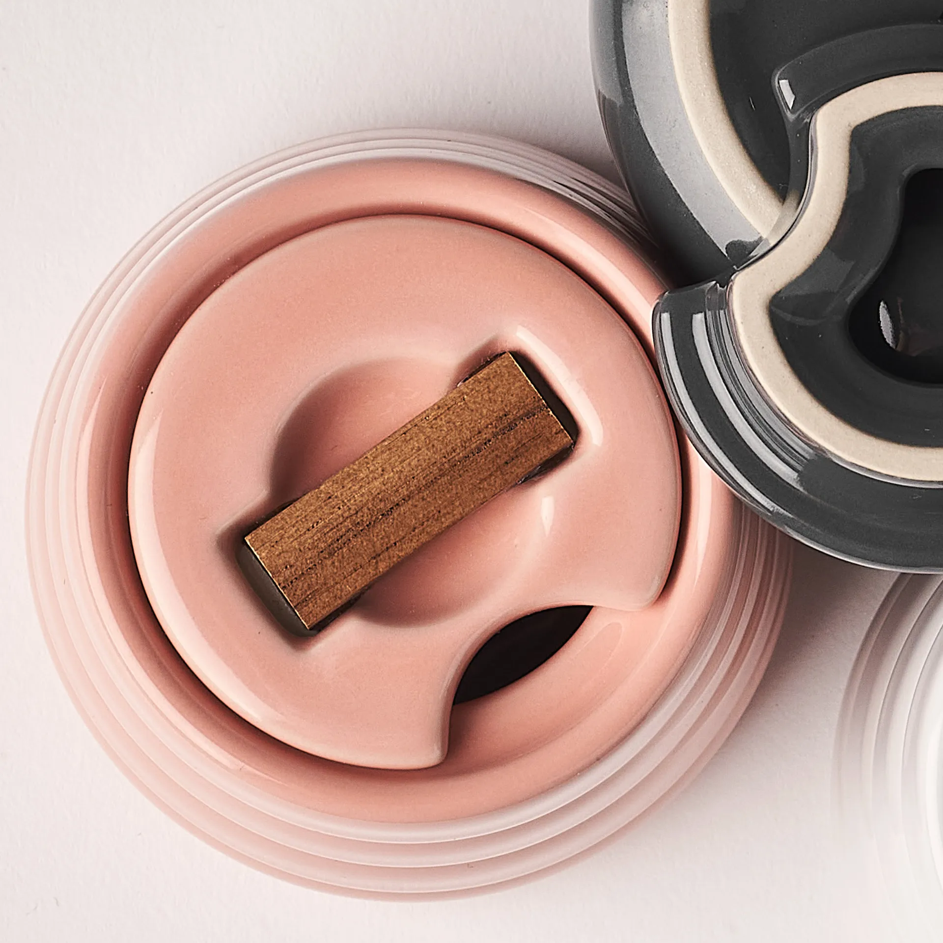 Lines sukkerskål, Rosa NJRD