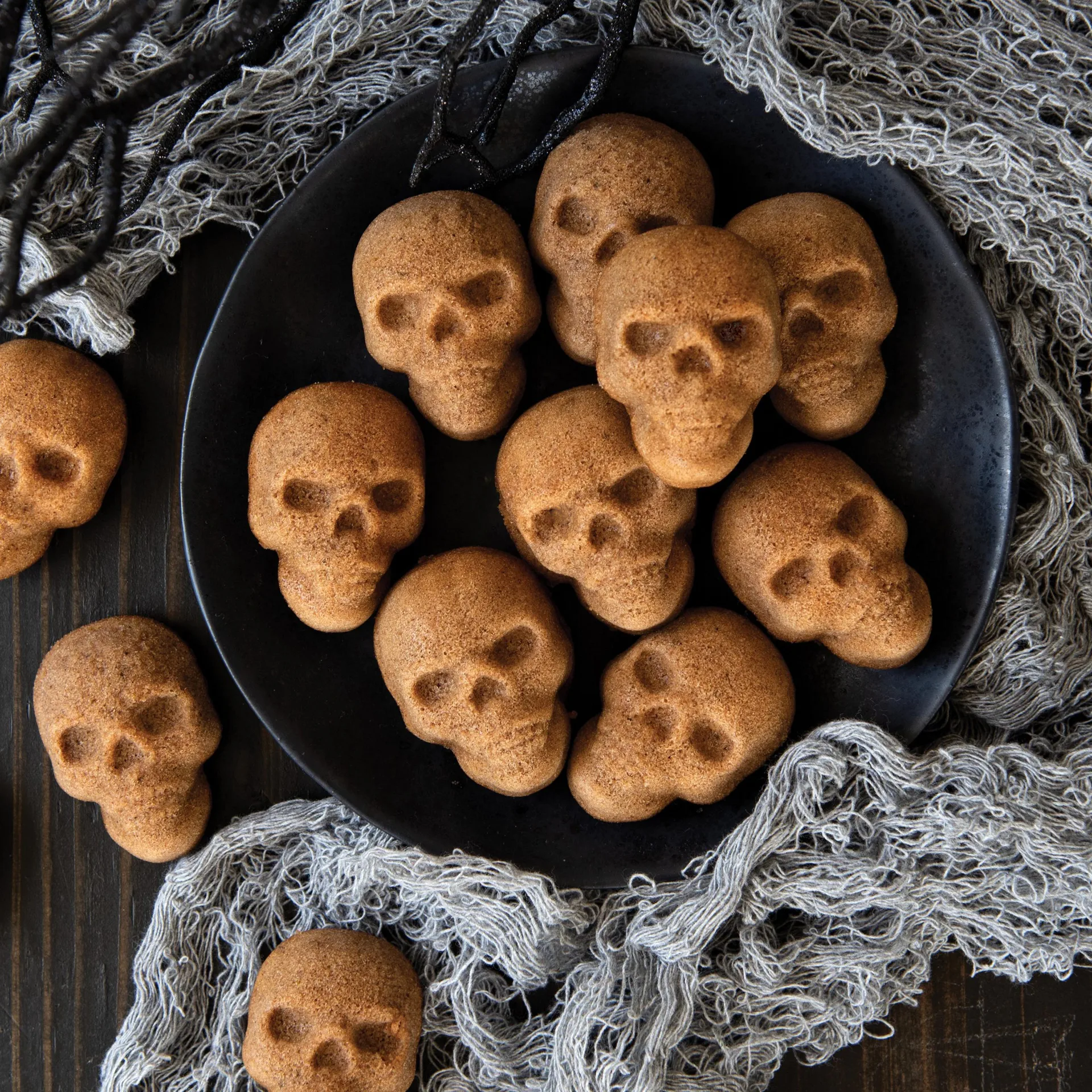 Nordic Ware Skull Bites kakeform, Bronse Nordic Ware