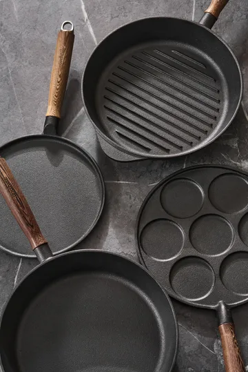 Nordwik pannekakepanne i støpejern med trehåndtak - 23 cm - Nordwik