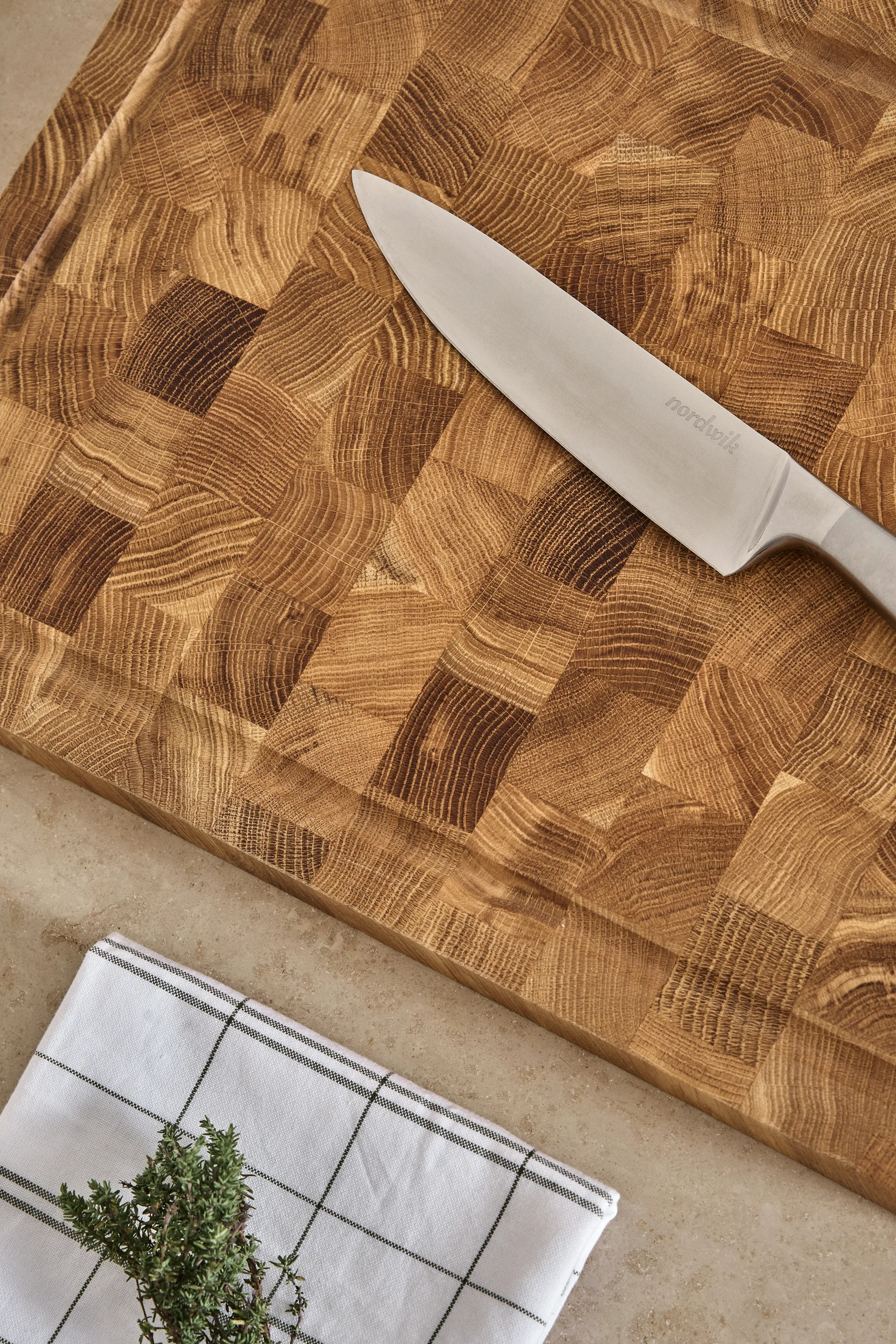 Nordwik skjærefjøl i endetre med rille 36x46 cm, Eik Nordwik