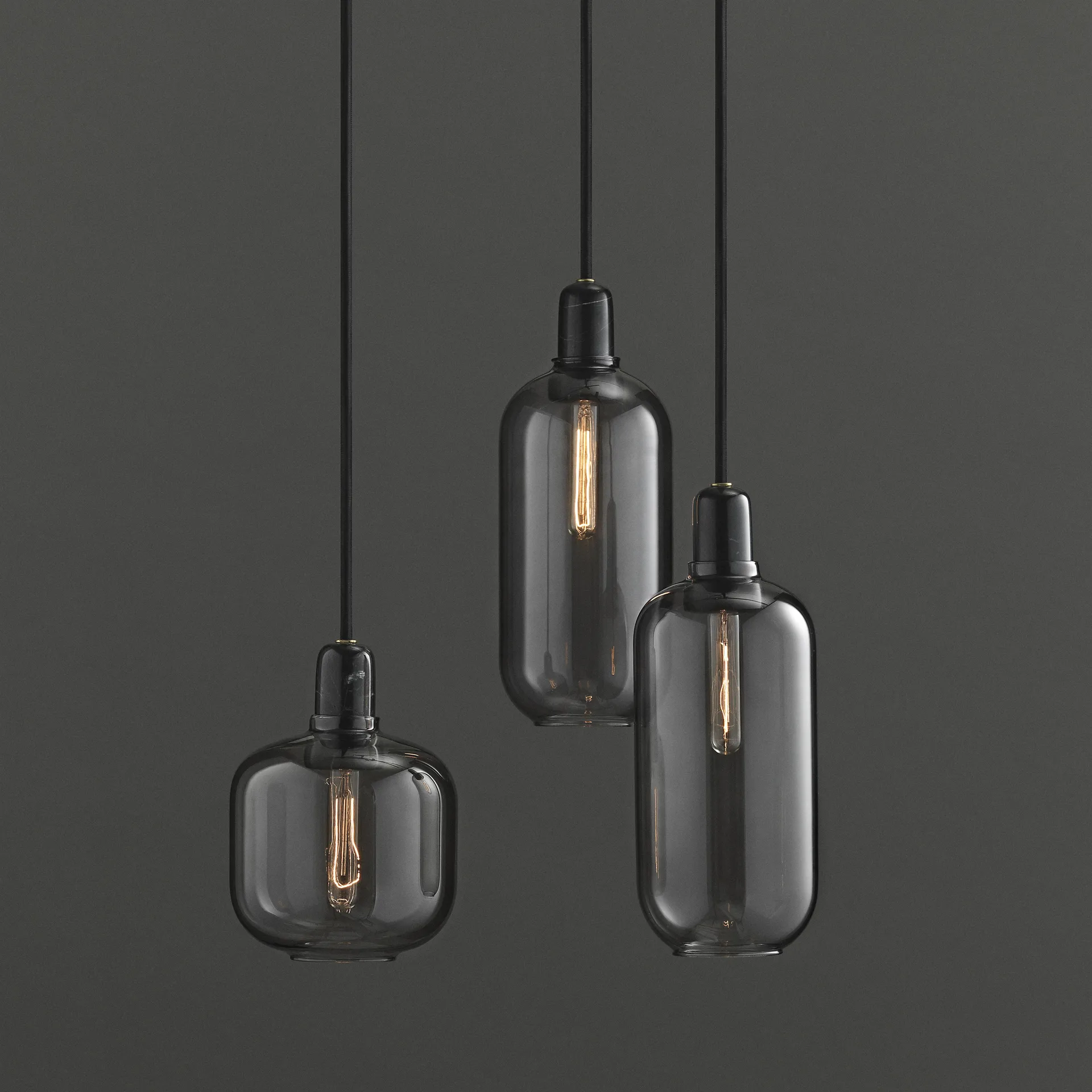 Amp lampe liten, grå-sort Normann Copenhagen