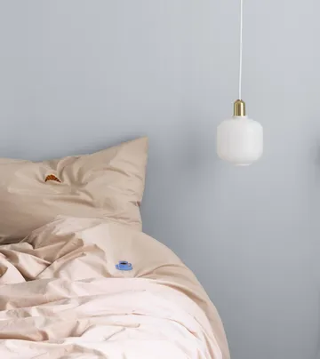 Amp lampe liten - Hvit-messing - Normann Copenhagen