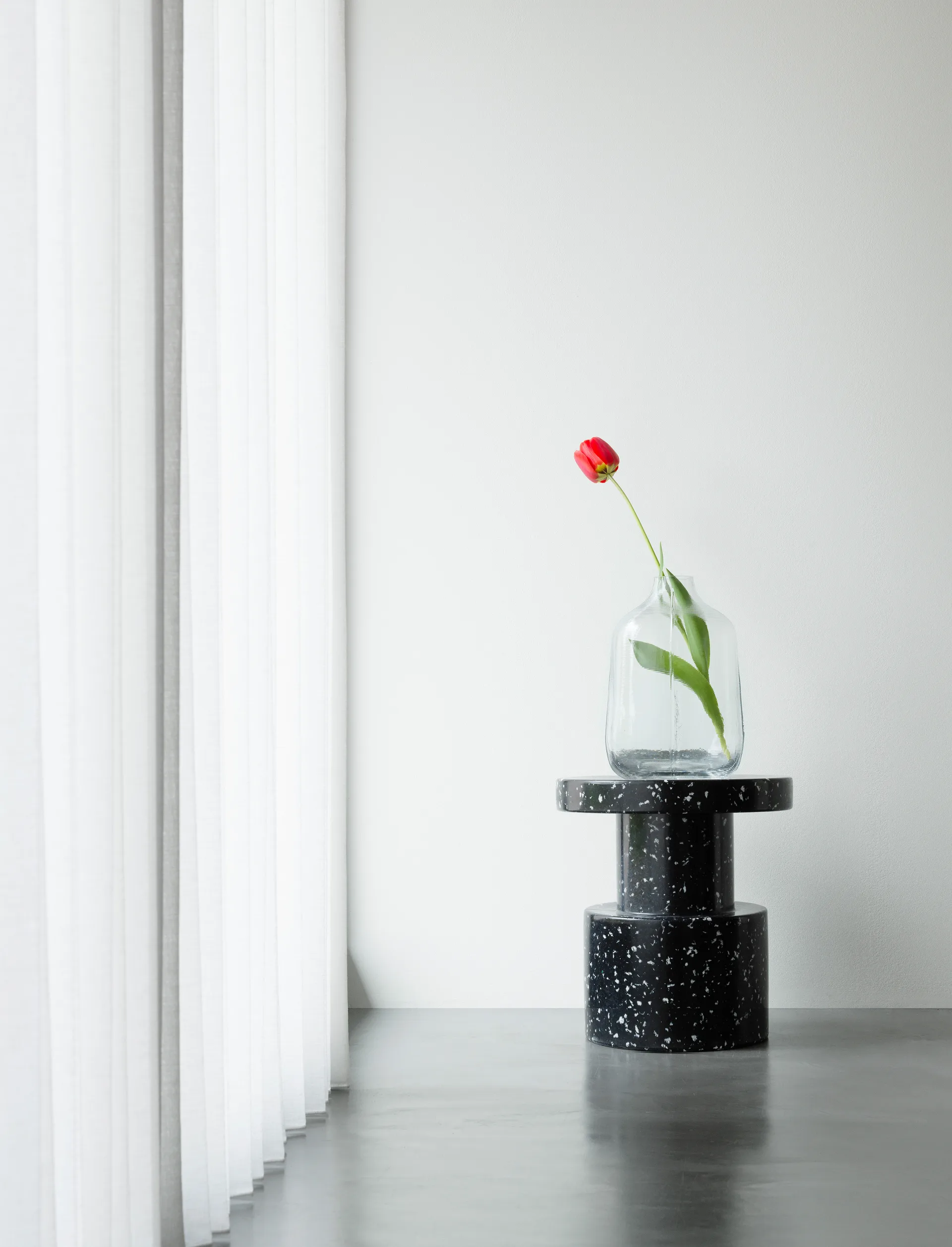Bit rund krakk, Sort, Ø36x42 cm Normann Copenhagen