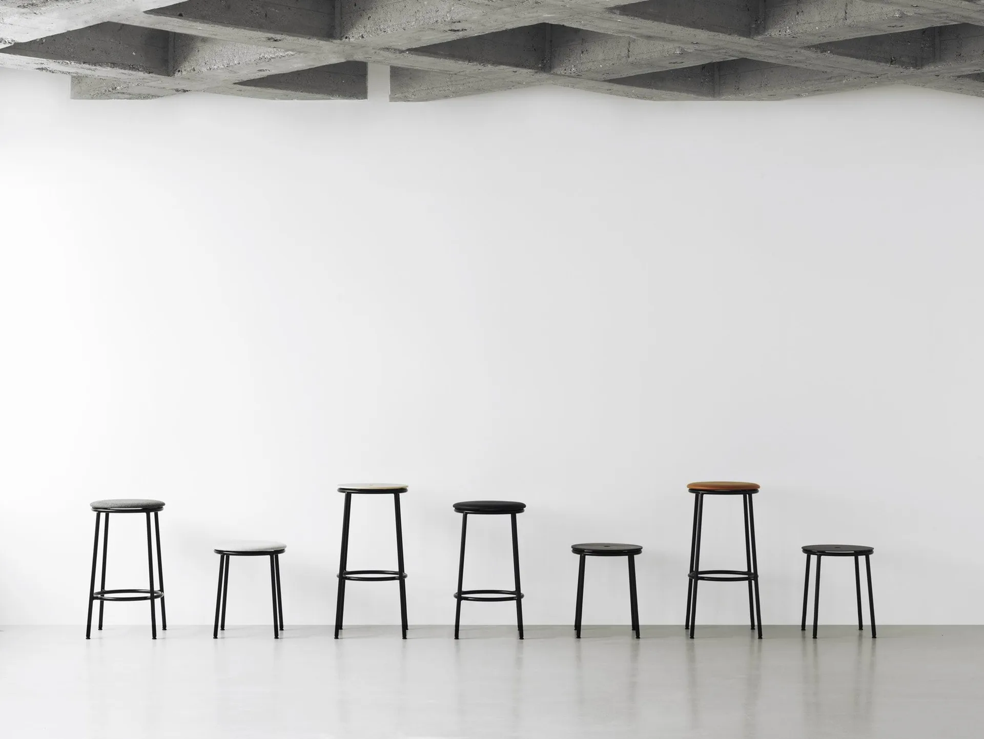 Circa krakk 45 cm, Eik Normann Copenhagen