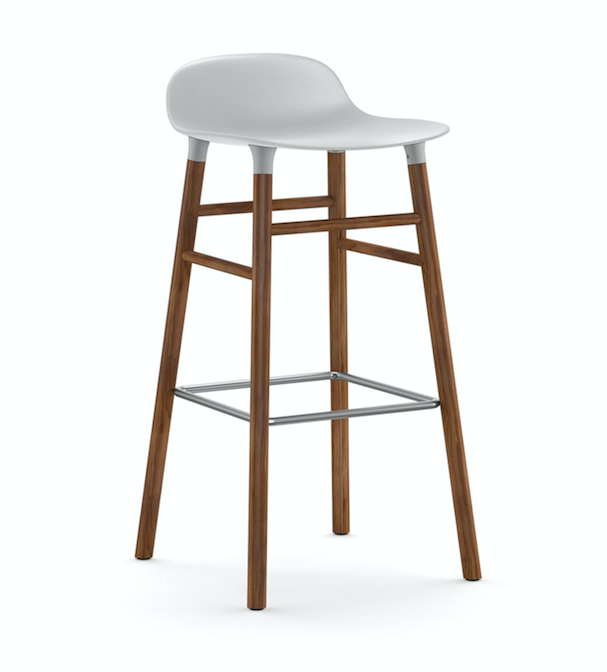 Normann Copenhagen Form barstol valnøttbein 75 cm Hvit