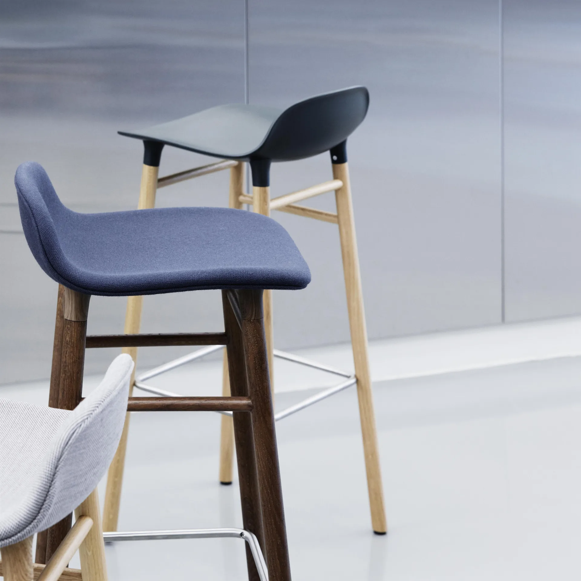 Form Chair barstol eikben, svart Normann Copenhagen