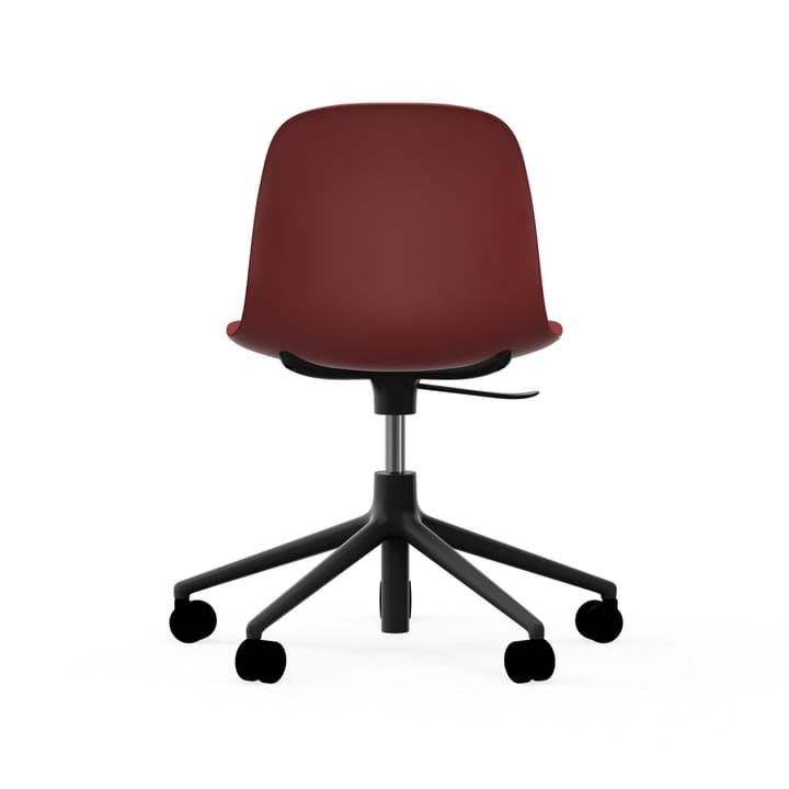 Form chair, dreibar stol, 5W kontorstol, rød, sort aluminium, hjul Normann Copenhagen