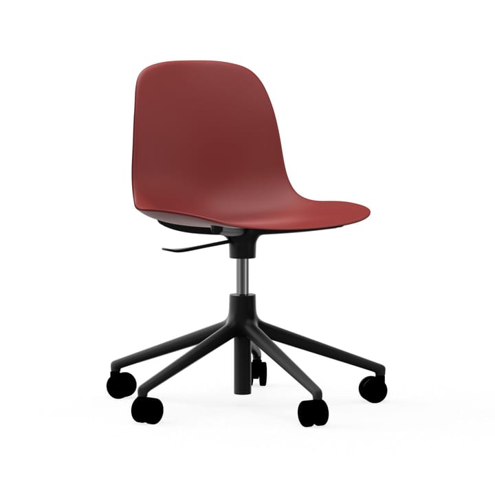 Form chair, dreibar stol, 5W kontorstol, rød, sort aluminium, hjul Normann Copenhagen