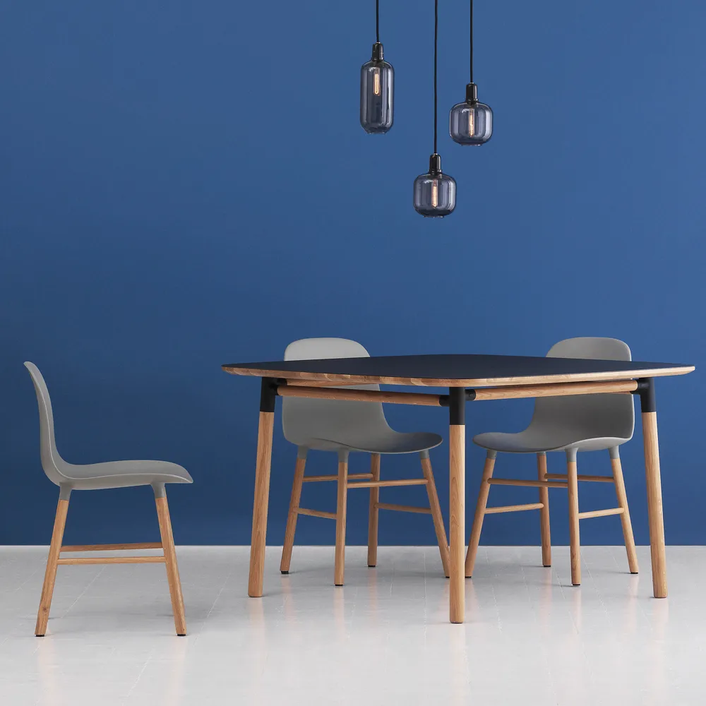 Form spisebord, red, eikeben Normann Copenhagen