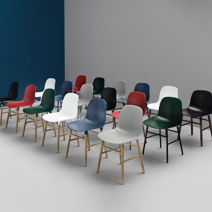 Form stol, green, eikeben Normann Copenhagen