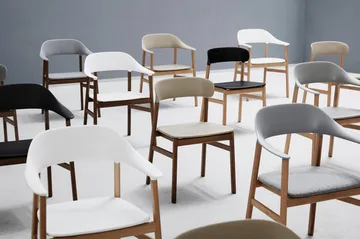 Herit karmstol røkt eik - Sand - Normann Copenhagen
