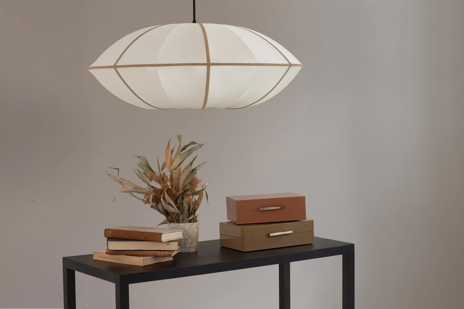 Indochina Classic UFO lampeskjerm, Offwhite-amber Oi Soi Oi