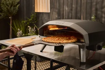 Ooni Signature perforert pizzaspade - Aluminium-valnøtt, 12 - Ooni