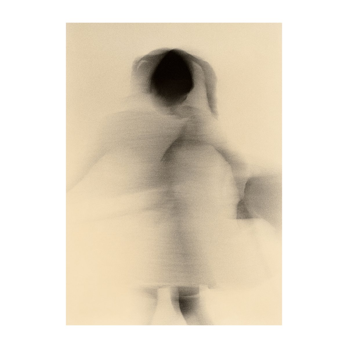 Paper Collective Blurred Girl plakat 50 x 70 cm