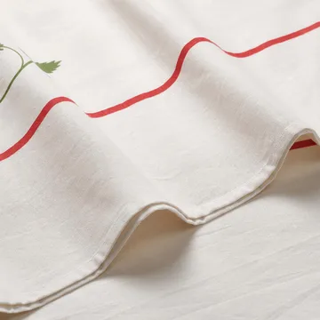 Wild Strawberry duk - Red, 350x150 cm - Pick a Poppy