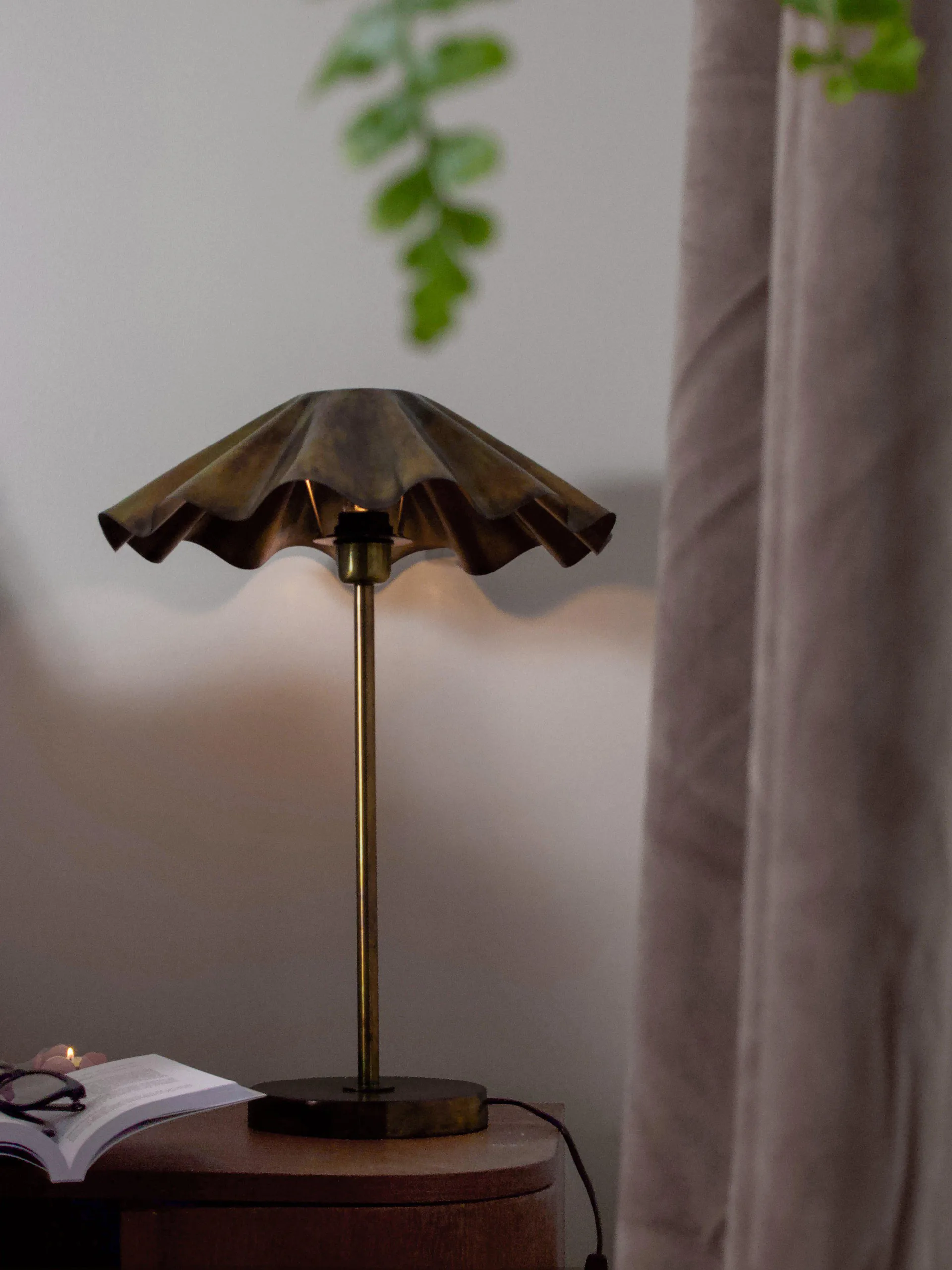 Aira bordlampe, Brent messing, 54 cm PR Home