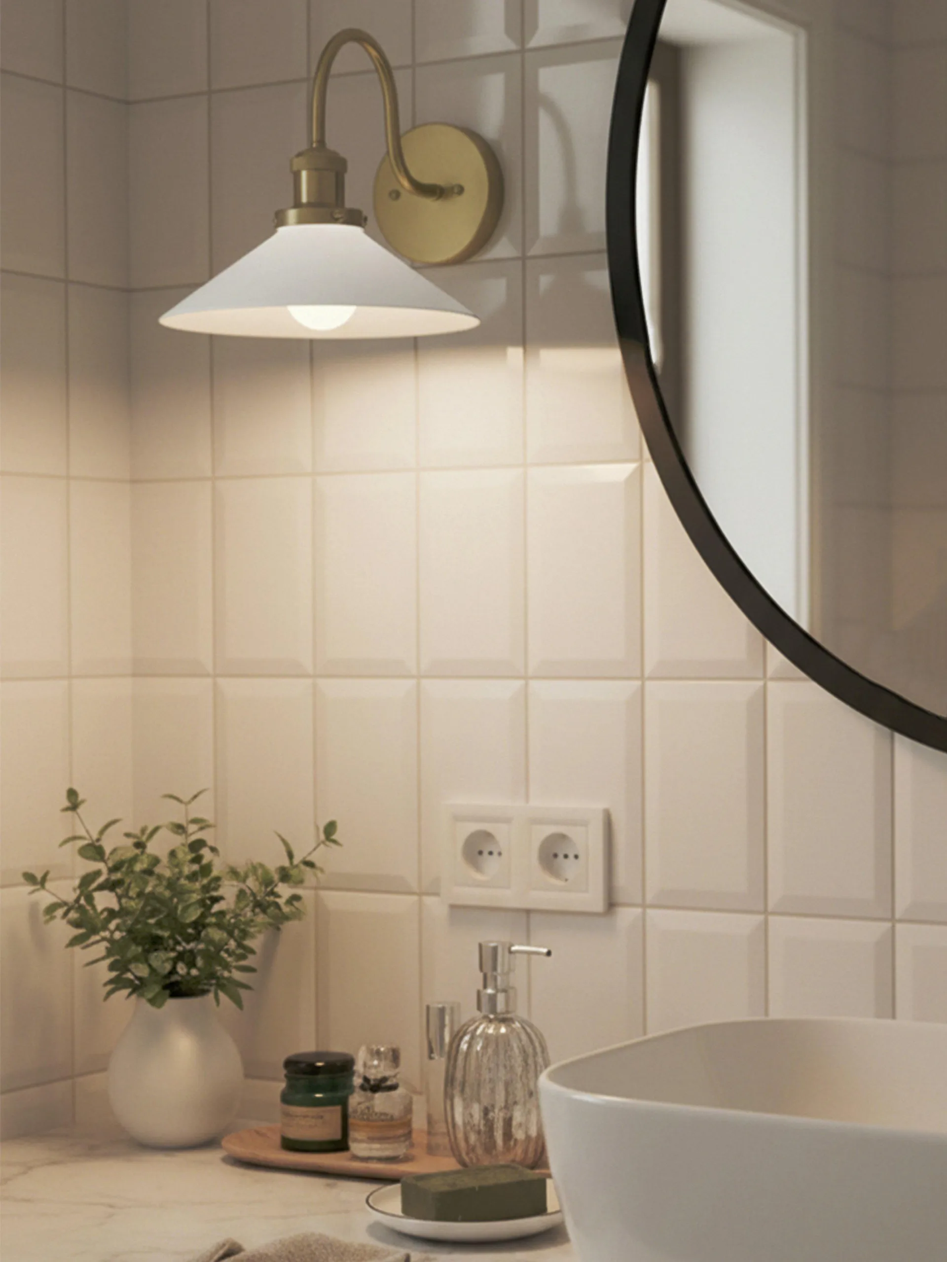 August vegglampe, Opal-messing PR Home