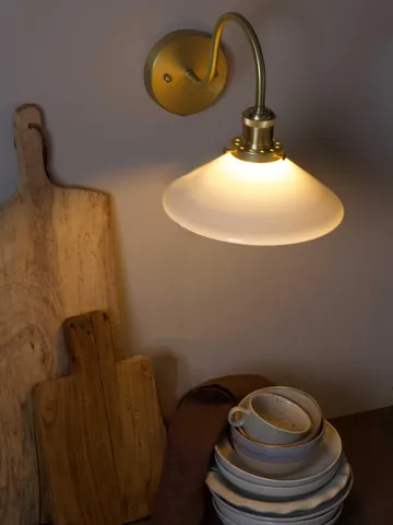 August vegglampe - Opal-messing - PR Home