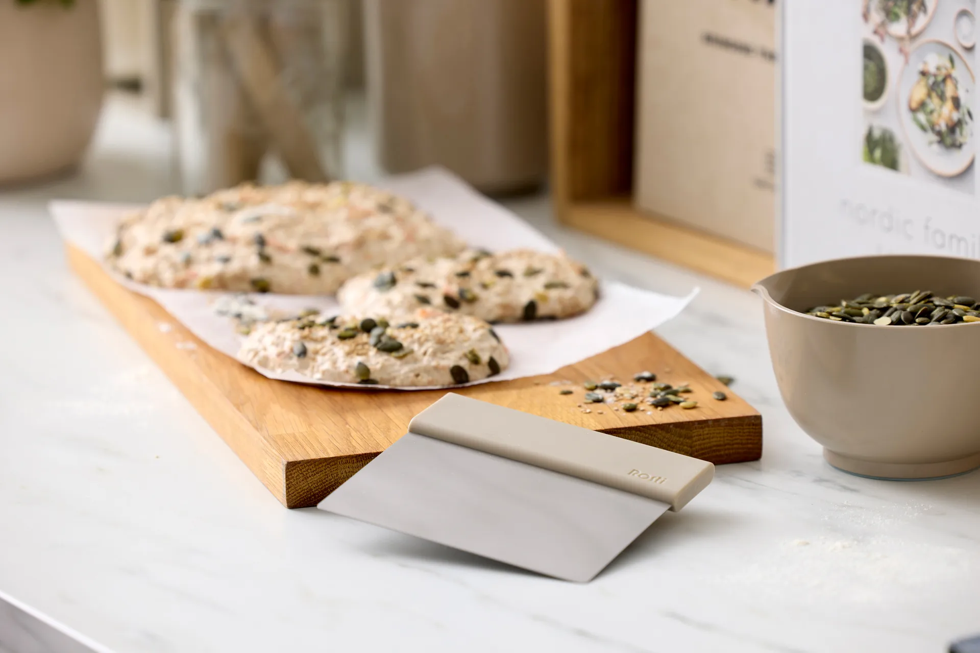 Emma deigskjærer stål, Humus Rosti